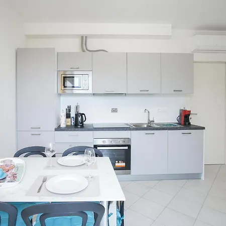 1 Bedroom In * Civezza